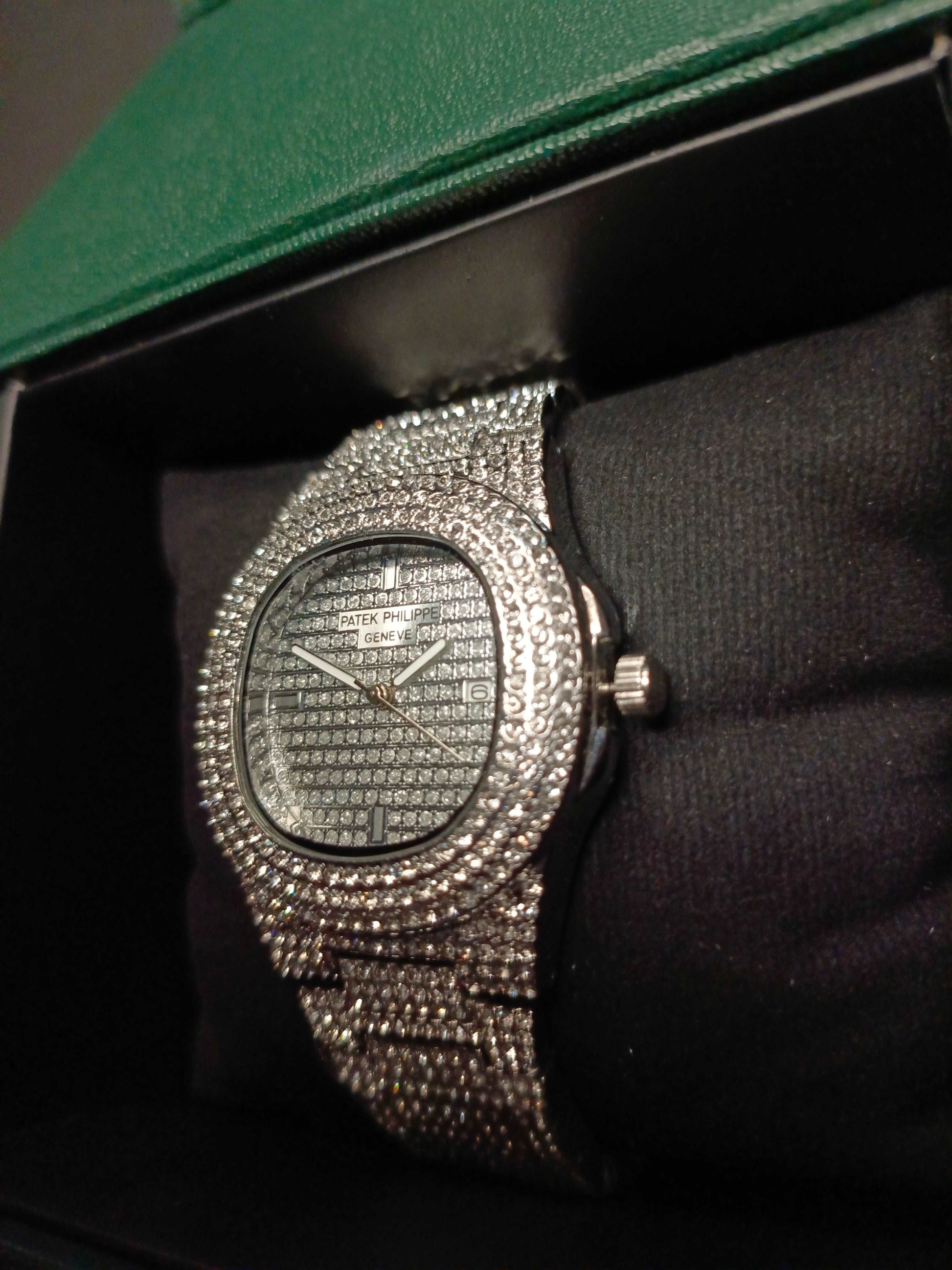 Patek Philippe Geneve - Diamond Series