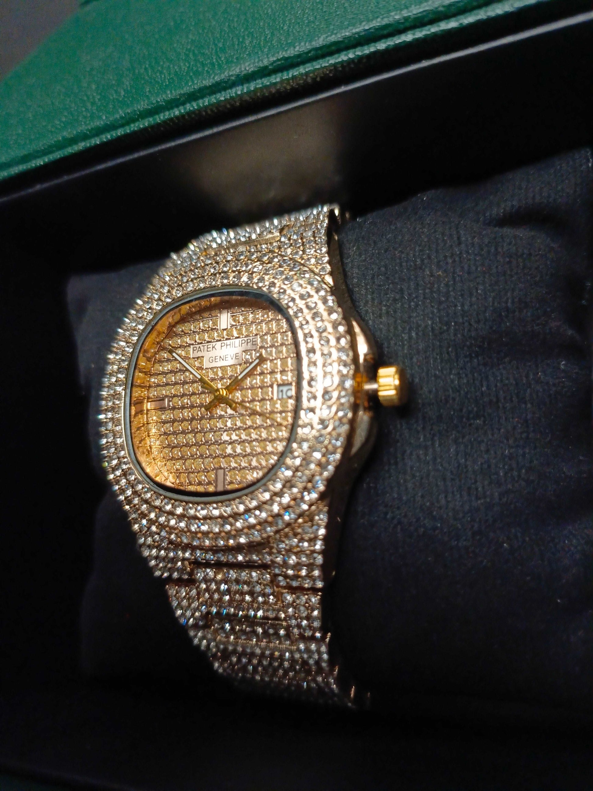 Patek Philippe Geneve - Diamond Series